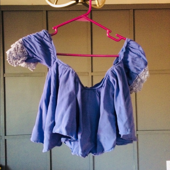 Lulu’s off the shoulder crop top S great condition - Picture 2 of 5